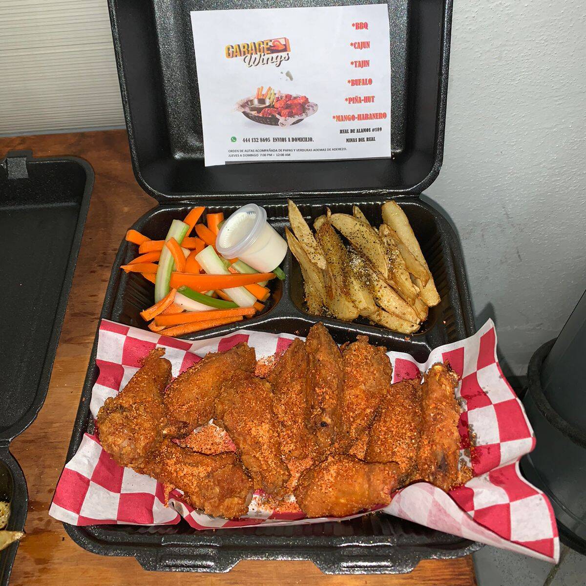 1/2 ORDEN DE BONELESS TAJIN