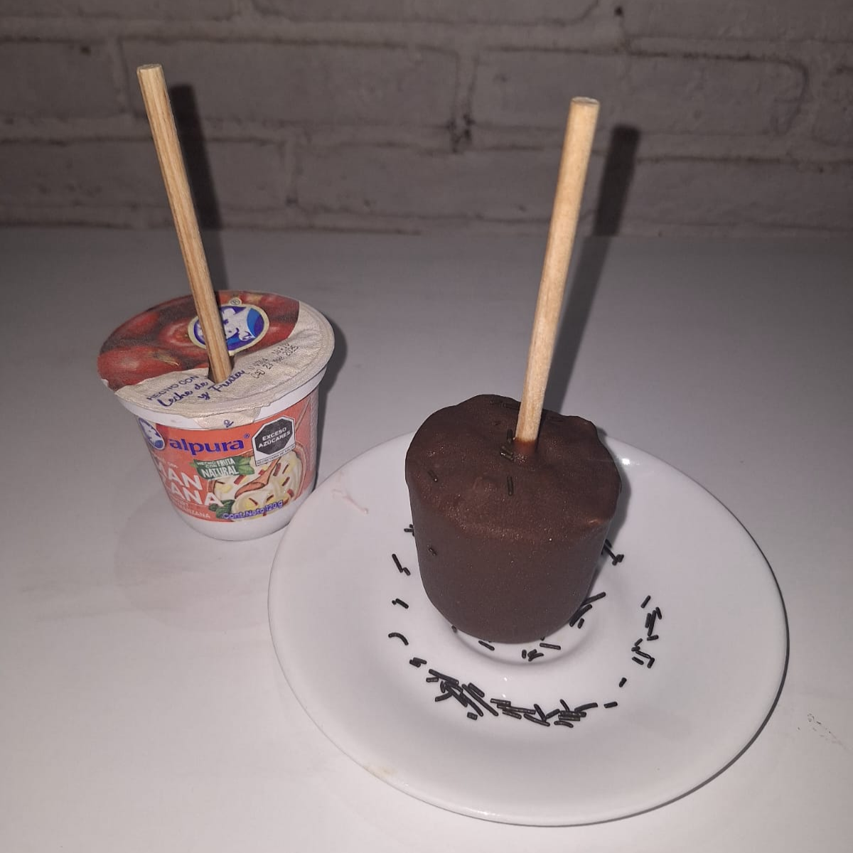 Yoghurt Cubierto De Chocolate