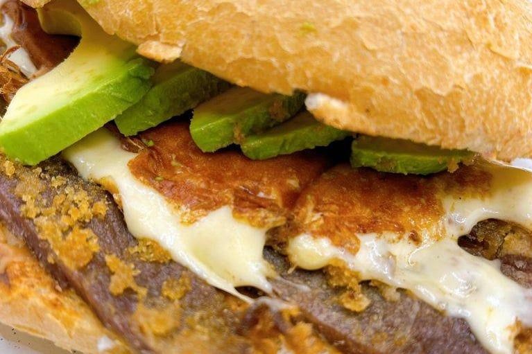 Torta De Milanesa De Res