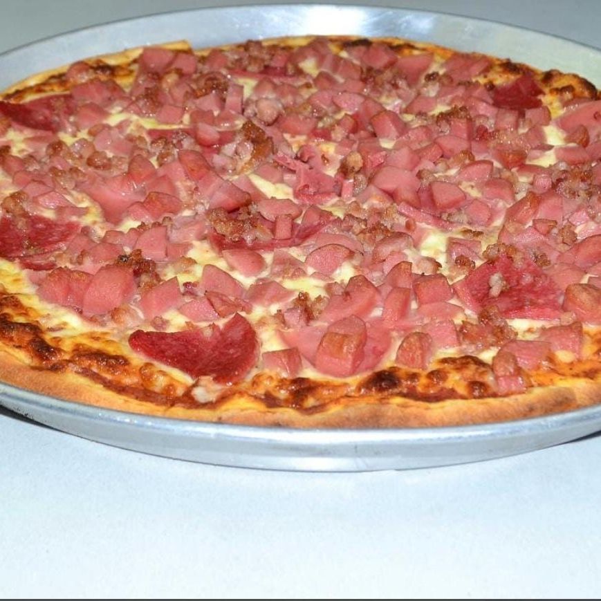 Pizza de Carnes Frías
