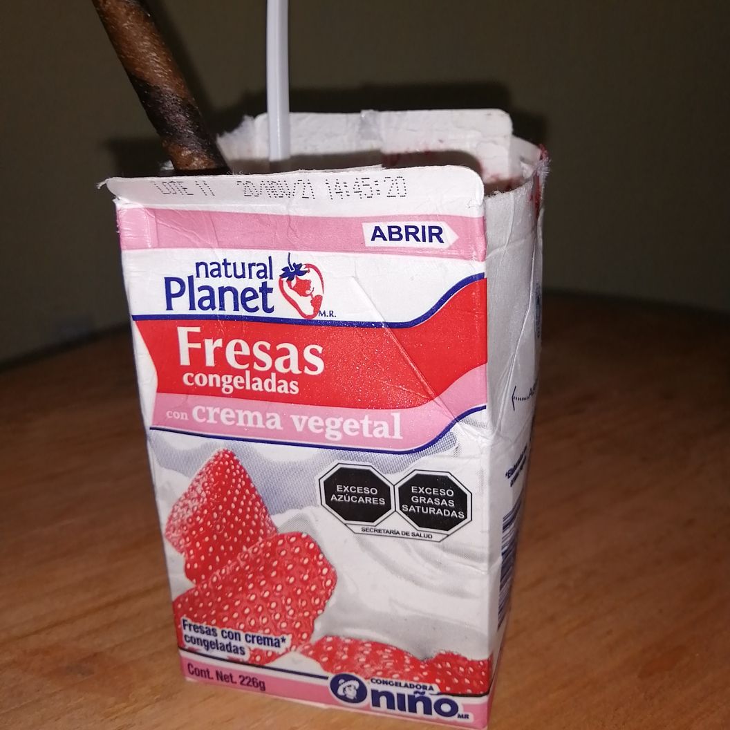 FRESAS CON CREMA 226g