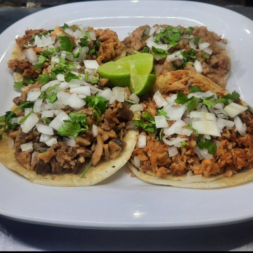 Orden de Tacos de Adobada