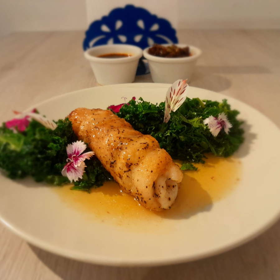 Filete con Kale y salsa de cítricos