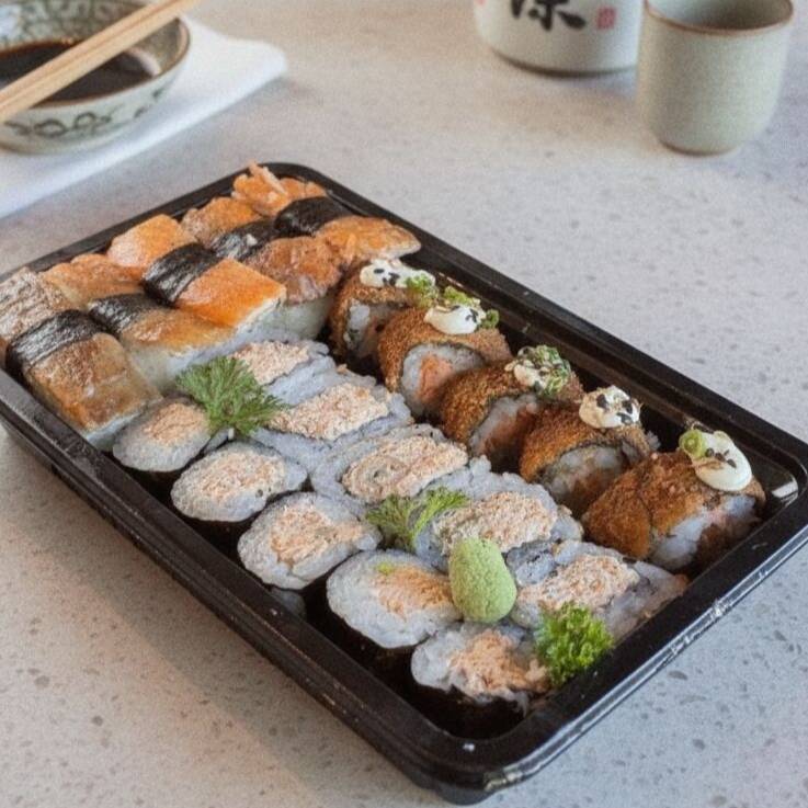 5 Hot salmão grelhado
5 Nigiiri Skin
5 Maki Salmão Grelhado
5 Uramaki Salmão Grelhado