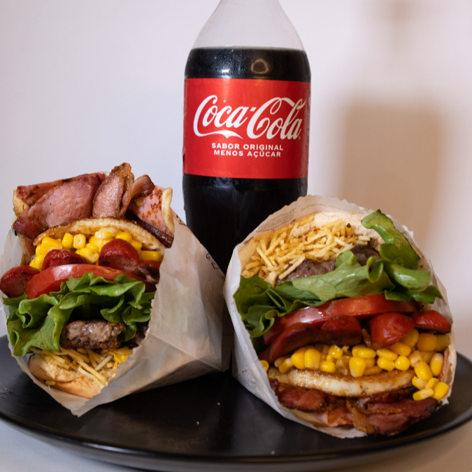 2 X-Tudo Caprichados e saborosos + Refrigerante 1 Litro a Sua escolha