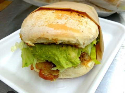 LAS AGUACATOSAS TORTAS EL PRIMO CAMPO BELLO