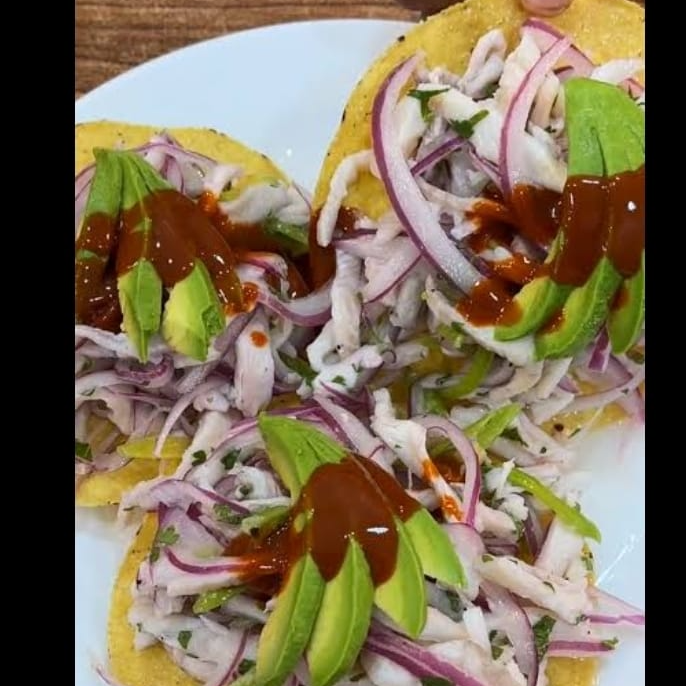 TOSTADA DE TIRITAS DE PESCADOS