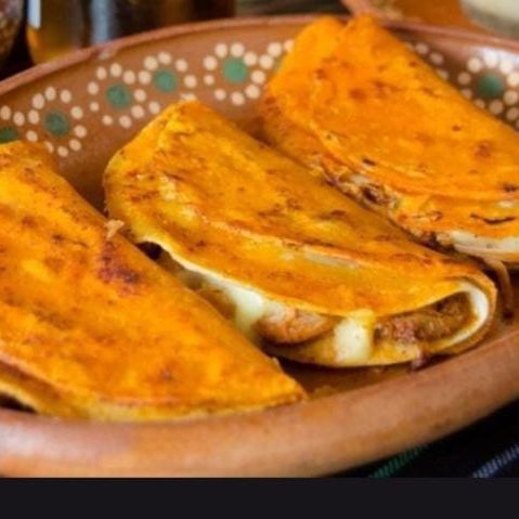 3 Tacos 1/2 litro de agua