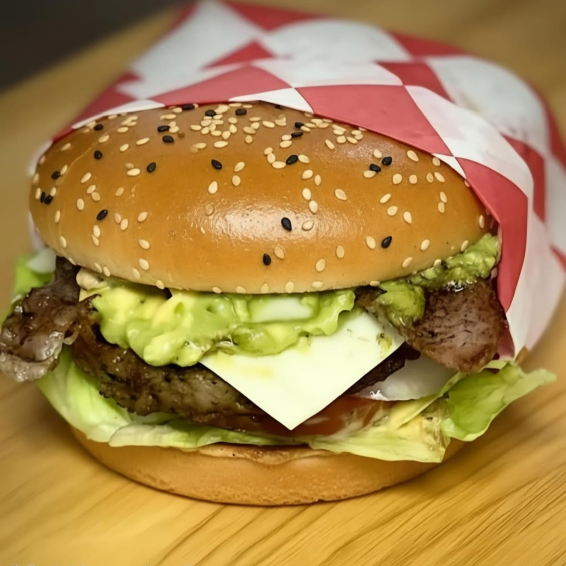 Hamburguesa Guaca Bacon