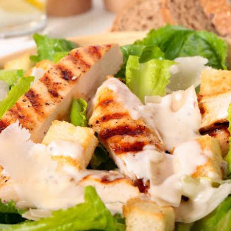 ensalada ranch con pechuga de pollo