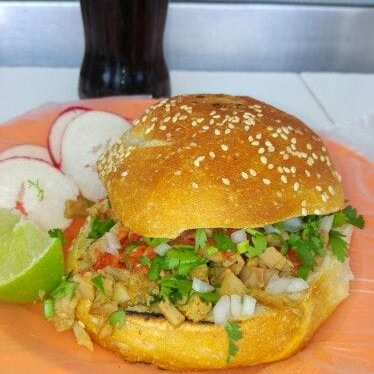Cemita de Bistec