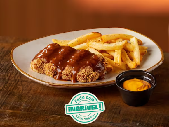 Inspirado nas Ribs on the Barbie e Royal Cheese Ribs, a Royal Plant Barbecue é nossa versão tamanho junior feita com 150g de mix de proteínas vegetais Incrível! Sabor costela, toque defumado, empanada e finalizada com a combinação do Molho Barbecue e molho vegetal sabor Cheddar.
O produto não tem origem animal, mas pode conter ovo, leite e/ou seus derivados devido ao compartilhamento da área de preparo.