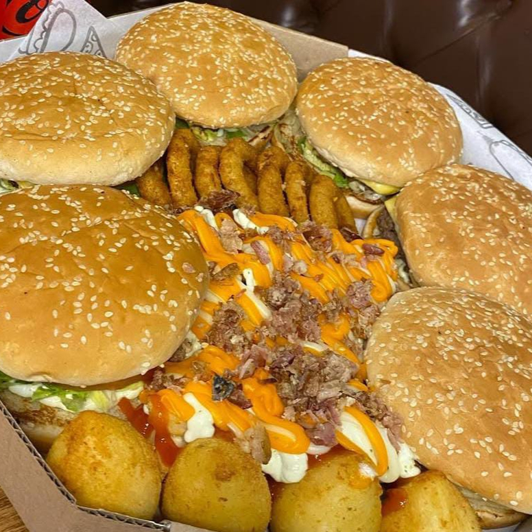 ANEIS+COXINHAS+BATATA PREMIUM(KETCHUP,MAIONESE E CHEDDAR C/BACON).