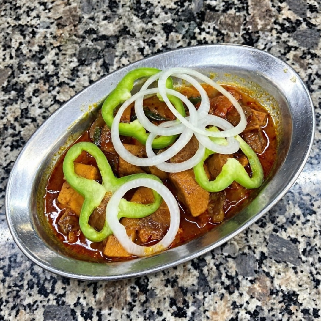 Servido com Cebola e Pimentão