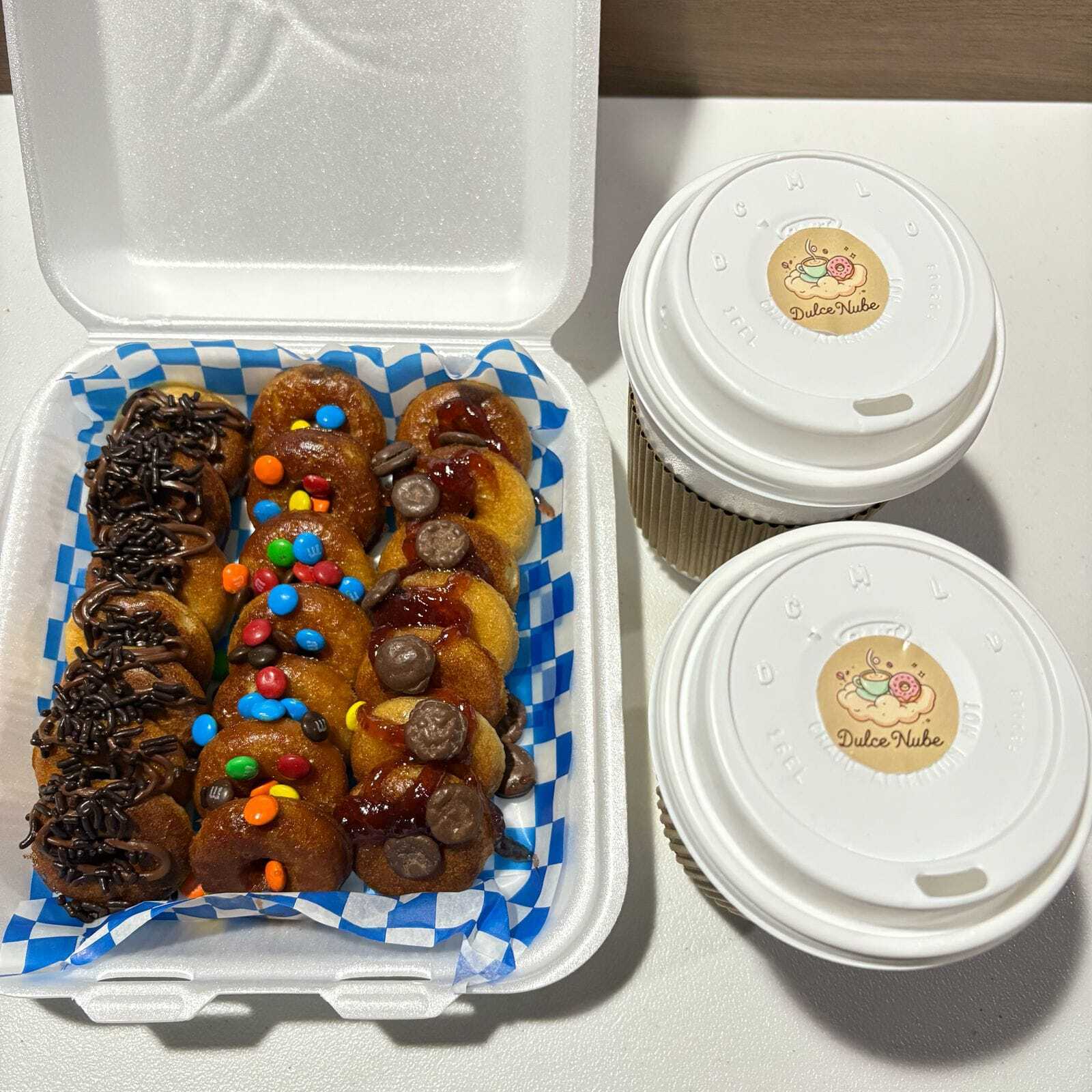 2 Mocachino + Mini Hotcakes 40pzas.☕☕🥞