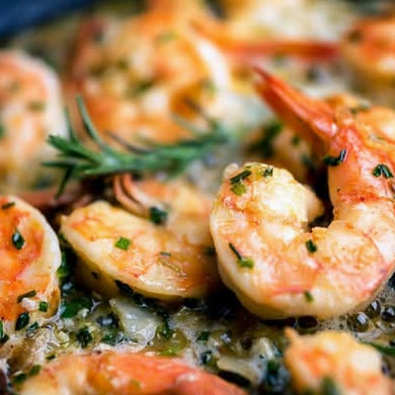 Arroz o Espagueti con 16 Camarones