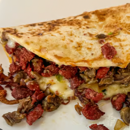 Quesadilla de Bistec con Longaniza