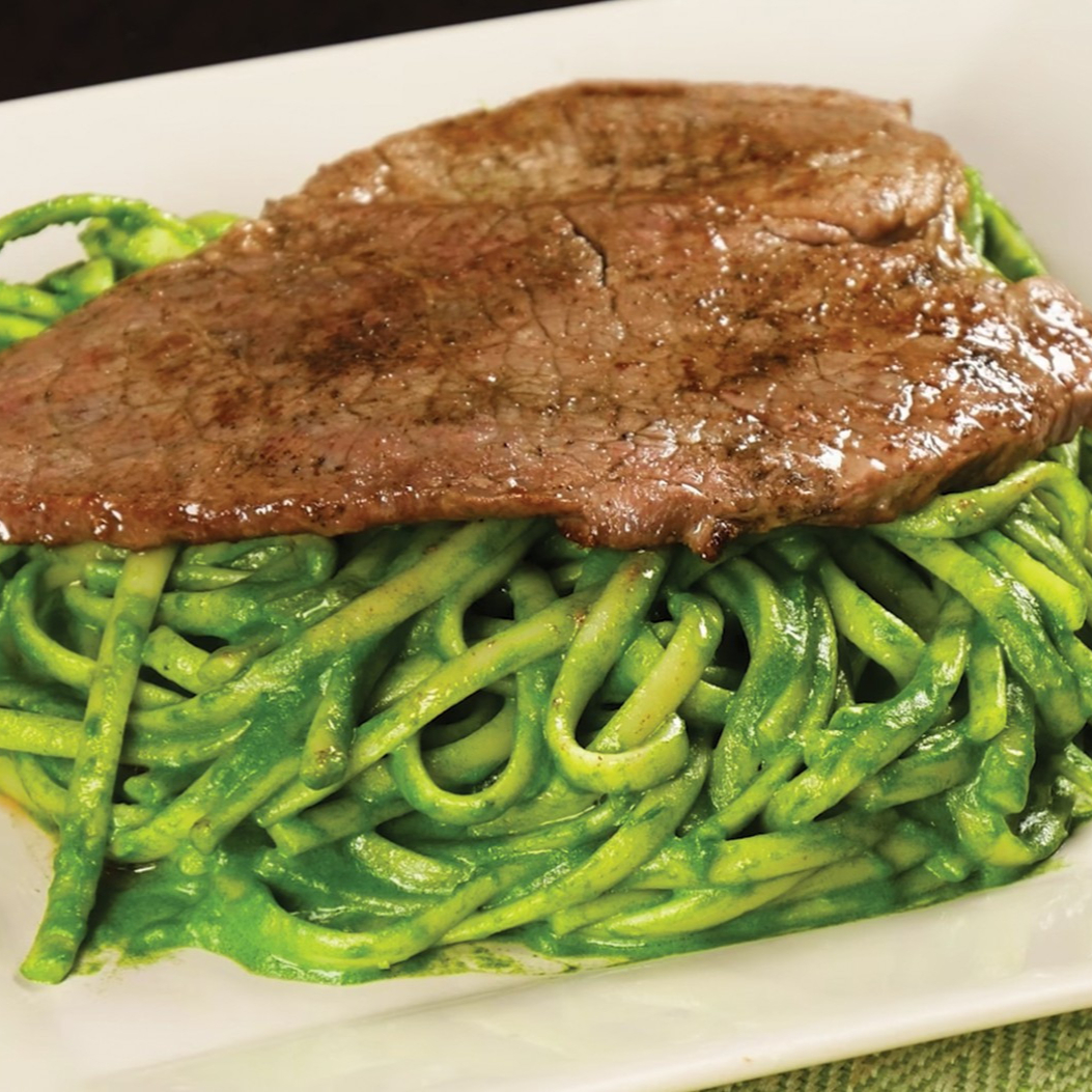 Lomo Saltado con Tallarín Verde