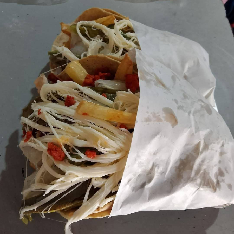 K TACO CHORIZO ARGENTINO CON PAPAS + POSTRE SORPR