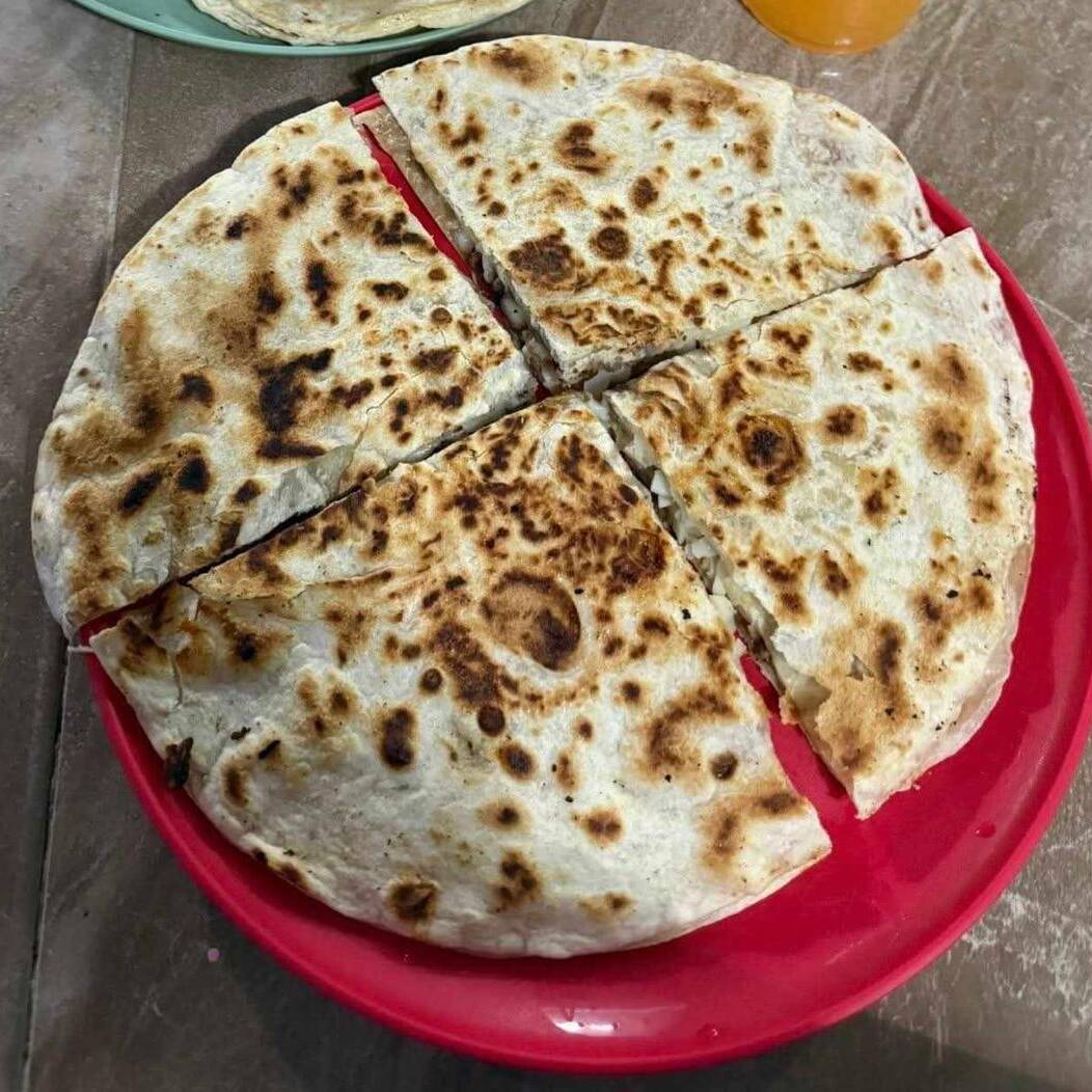 Pizzadilla