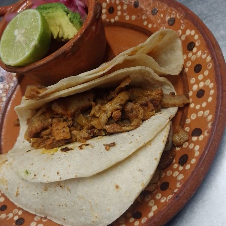 TACOS DE GUISO