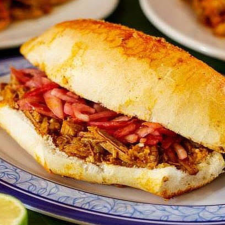 Torta de Cochinita Pibil