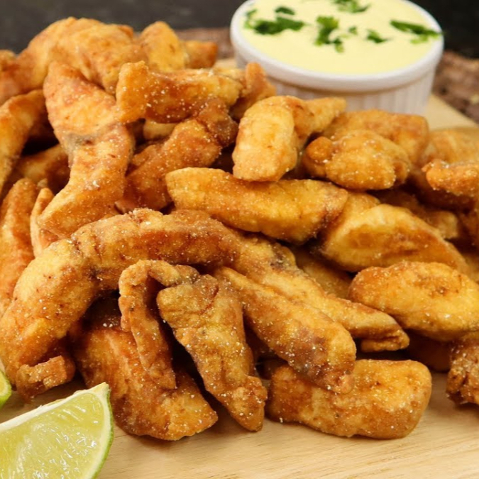 Serve Até Seis Pessoas: Filé De Tilápia 700g, Arroz 1000g, Vinagrete 500g(Atenção o peso informado é do peixe antes de ser frito, após a fritura ocorre desidratação e perca de peso).