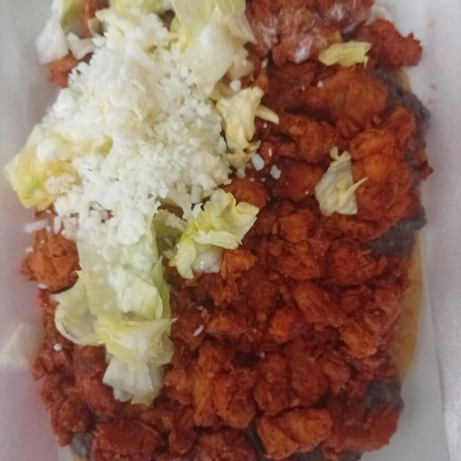 Huarache de cecina adobada
