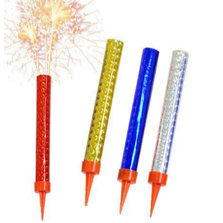 Muito brilho e cor para celebrar sua festa! A Vela com Chama Colorida Top Festas foi desenvolvida para uso em ambientes internos, não produz fumaça e nem cheiro forte. Modo de Usar 1 - Fixar a base plastica sobre o bolo; 2- Acender com fosforo ou Isqueiro a extremidade superior Dimensões Aproximadas: Altura: 12 cm Diâmetro: 1,5 cm