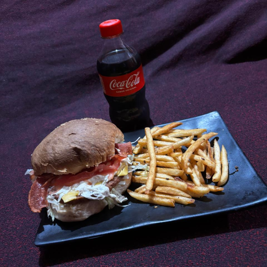COMBO Hamburguesa (coca y papas)