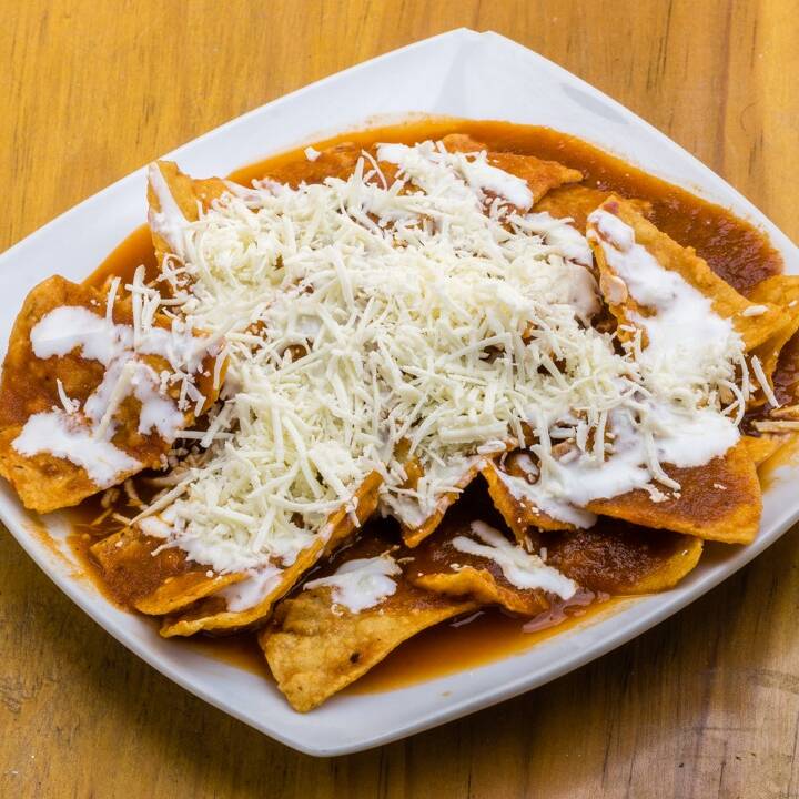 Chilaquiles Sencillos Rojos