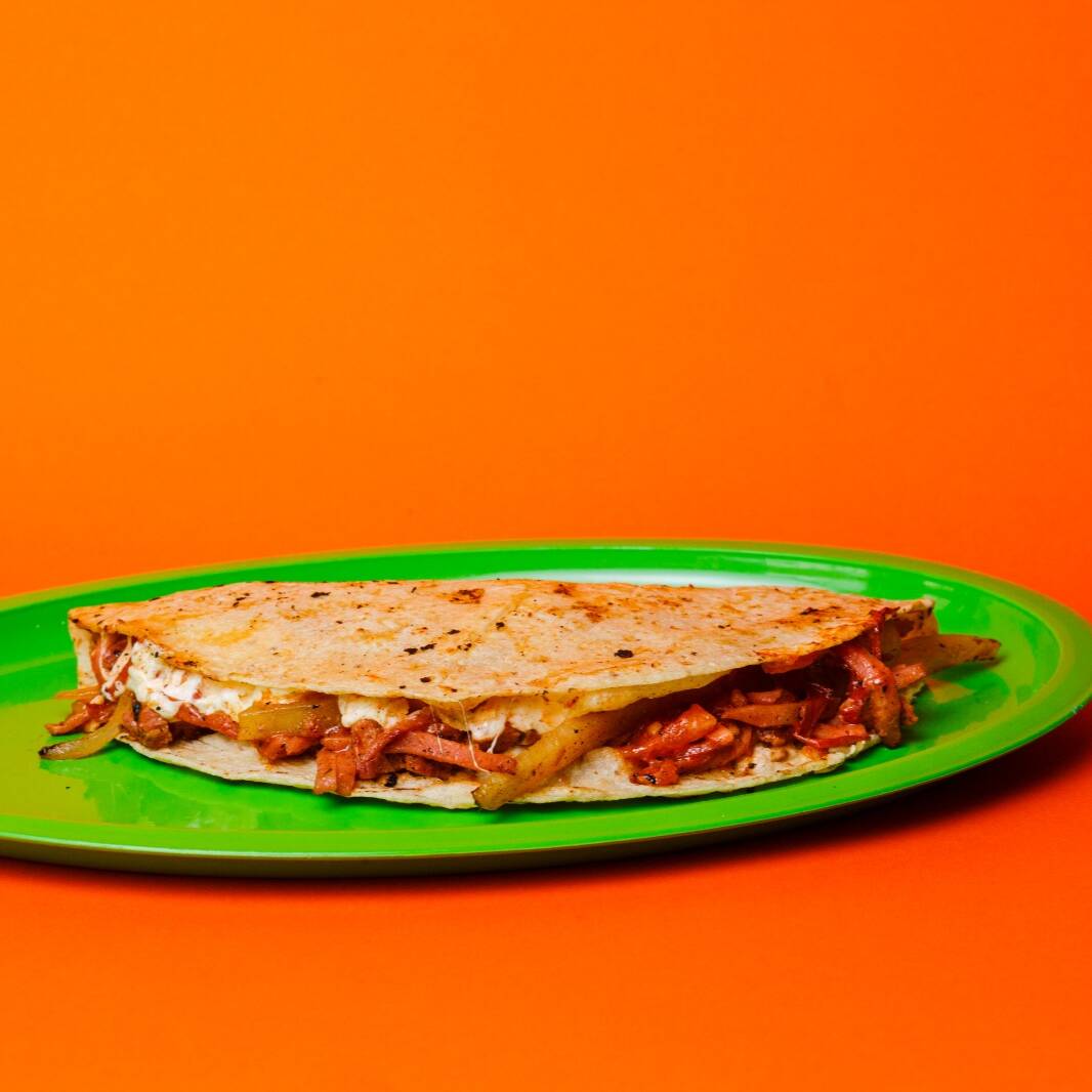 Quesadilla de Bistec a la Mexicana con Papas