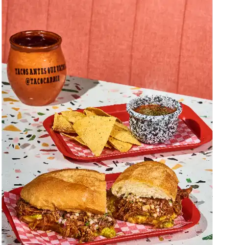 Torta de Birria en Combo