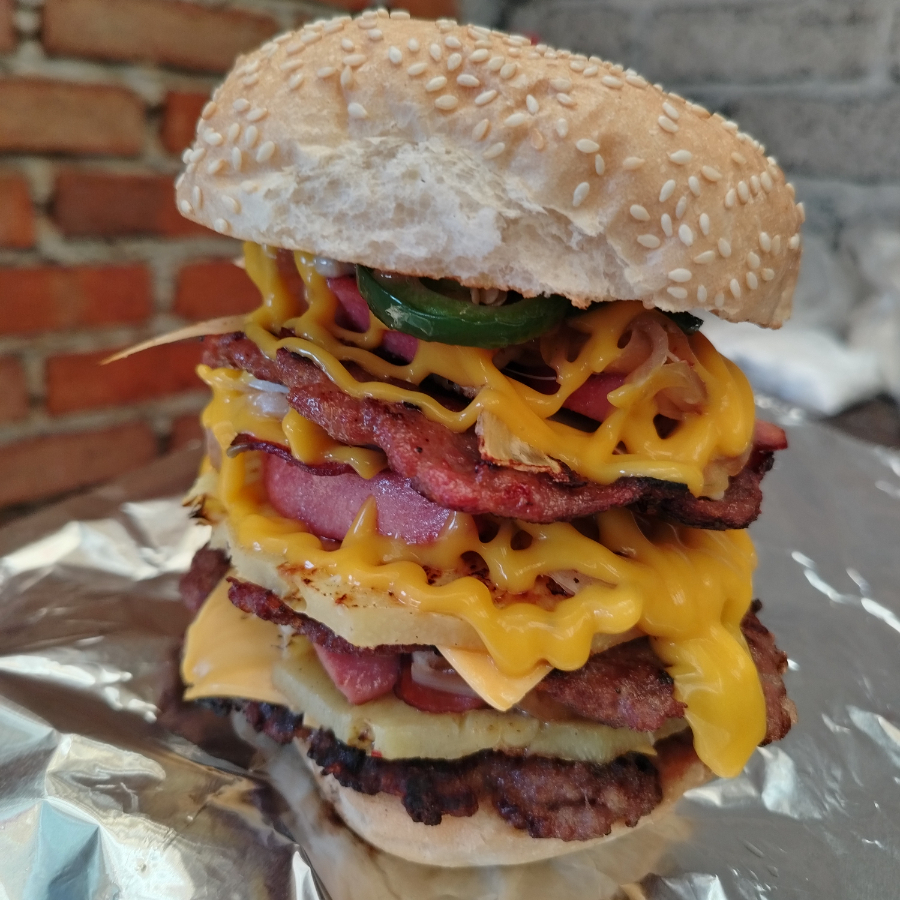 La de Medio Kilo Hawaiana Burger