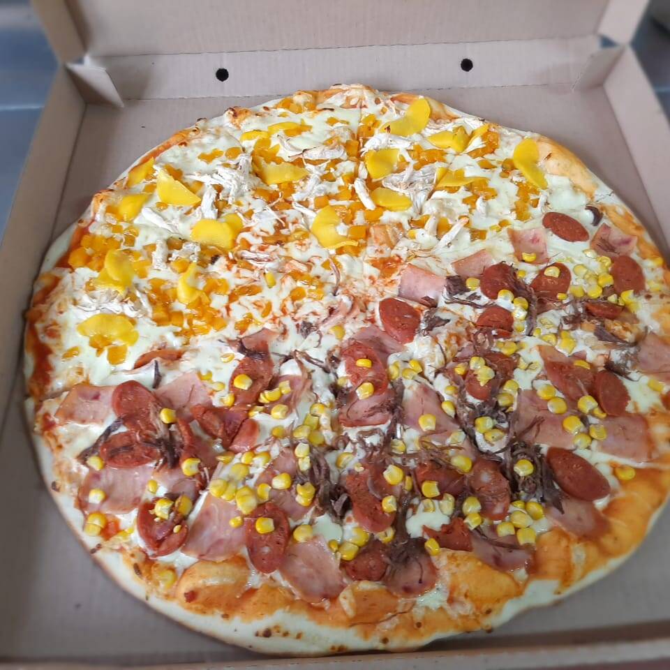 Masa delgada 8 Porciones + Coca 1.5
