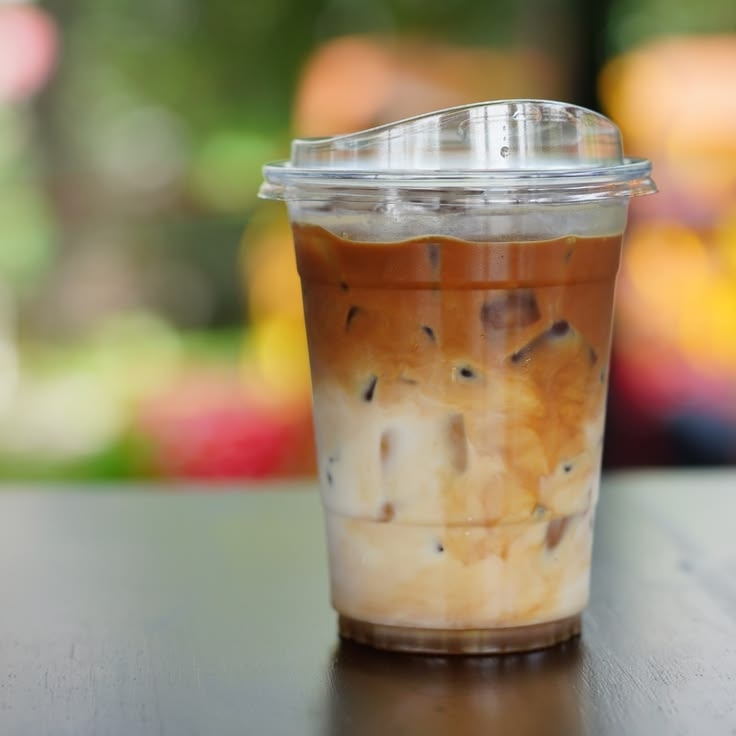 Iced caramel macchiato
