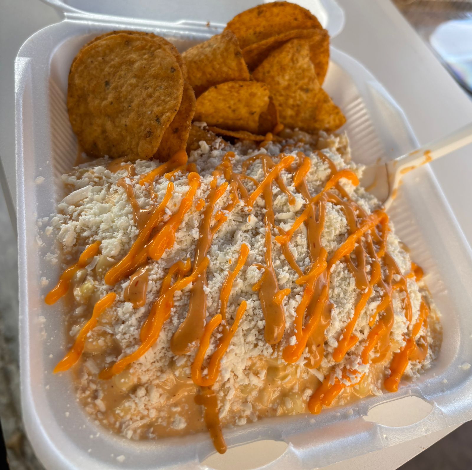 Charola de elotes c/sabritas