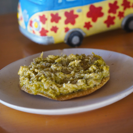 Tostada de Machaca de Mantarraya