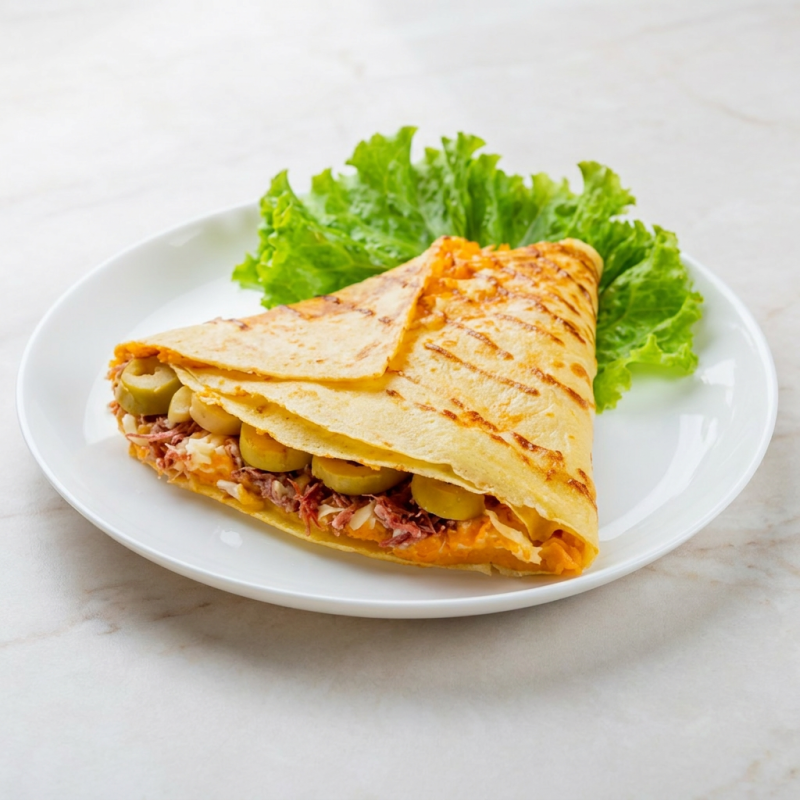 Um crepe delicioso, você escolhe 2 recheios e os acompanhamentos