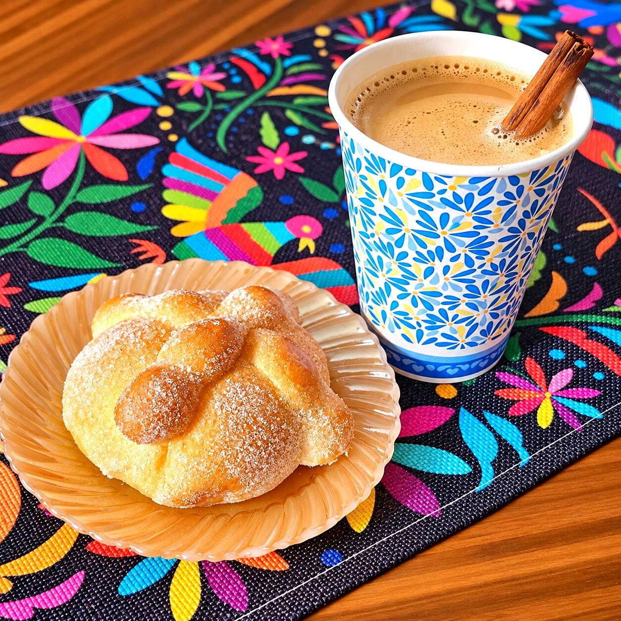 Café de la Suegra + Mini Pan de Muerto