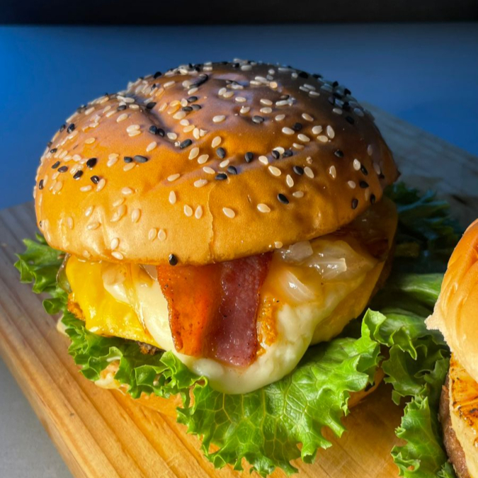 BURGUER CLASICA CON PAPAS
