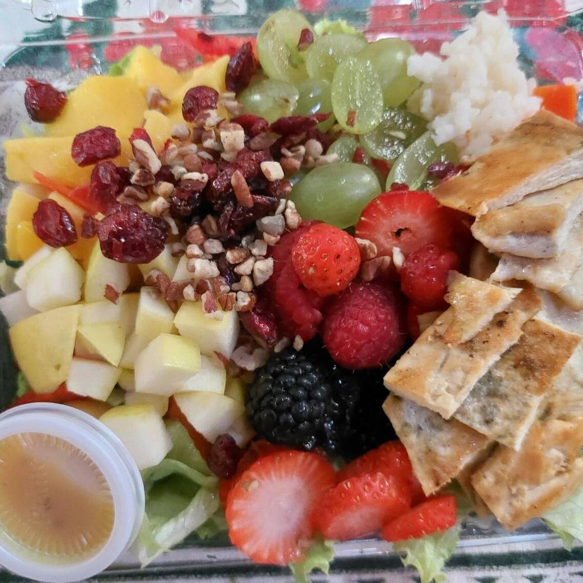ENSALADA DE POLLO CON FRUTAS