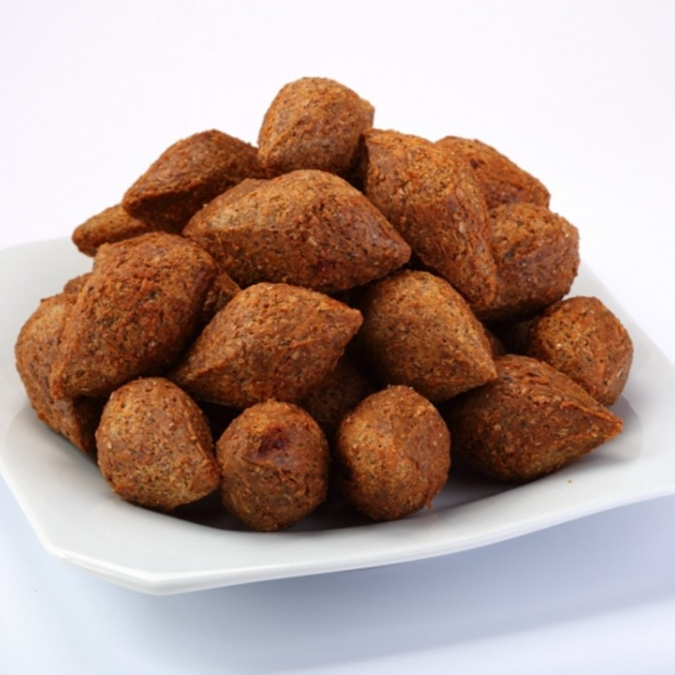 Serve de 4 a 5 pessoas aproximadamente.