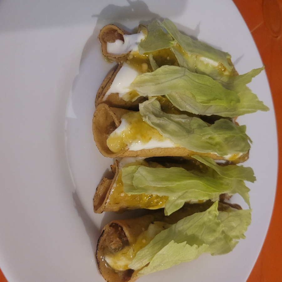 10 Flautas de Pollo