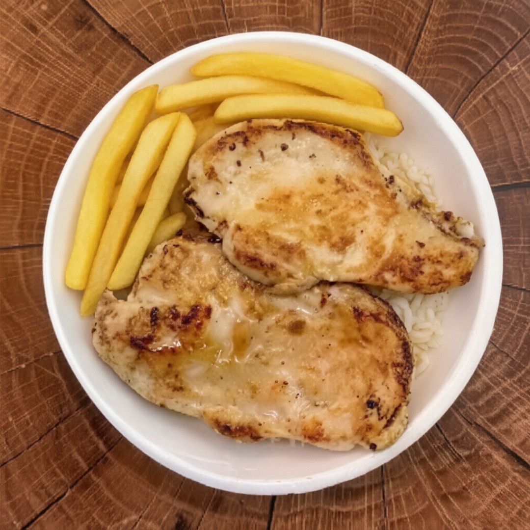 Deliciosa Marmita de Frango Grelhado com 02 acompanhamentos à sua escolha. Acompanha arroz e feijão fresquinhos! Imagem Não é meramente ilustrativa :P