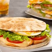 FILÉ DE FRANGO, ALFACE, TOMATE, MAIONESE, QUEIJO, OVO E BACON