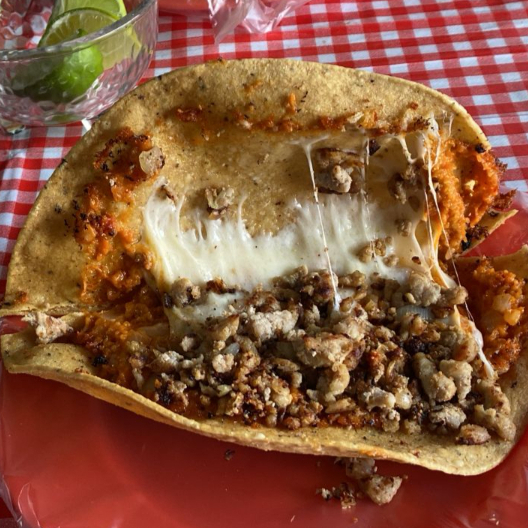 Taco bistec con queso blandito