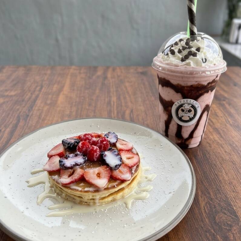 Hot Cakes + Malteada Grande