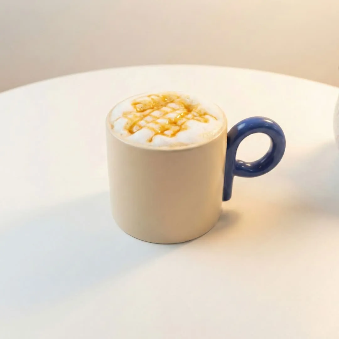 Caramel Macchiato Caliente (16 oz)