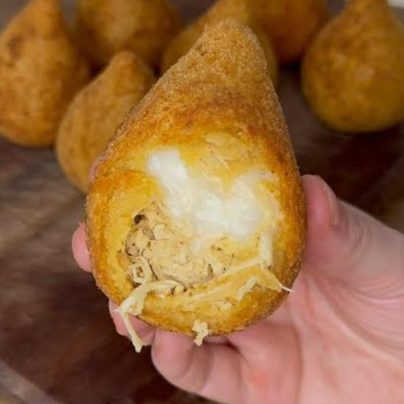 cream cheese ,proporcionando uma textura cremosa e um sabor irresistivel .acompanhando maionese caiseira